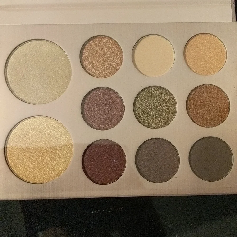 NWT Eyeshadow Palette